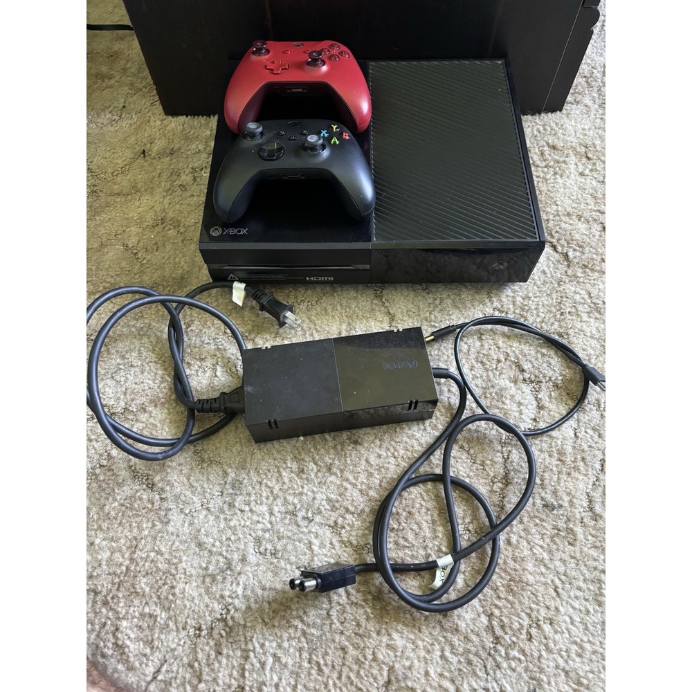 Microsoft Xbox One 500GB Console Black Model 1540 w/ Power Brick & 2 Controllers